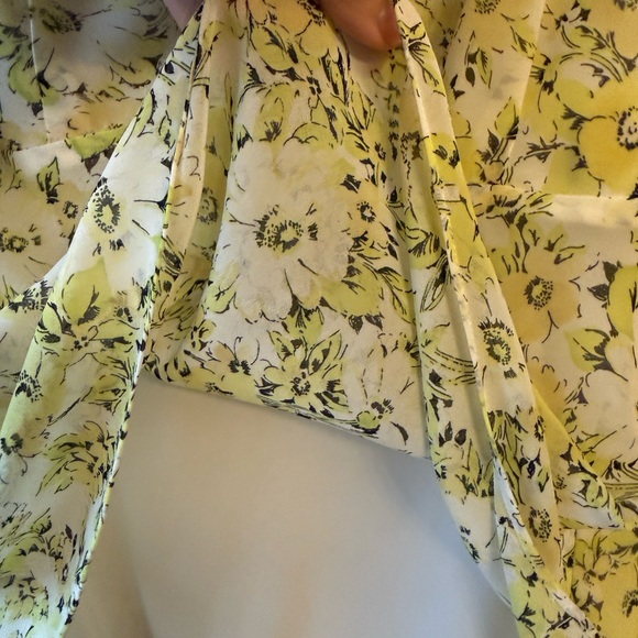 Yellow Floral Ruffle Neck Blouse Tank Top LOFT Size 4 Feminine Spring - Picture 5 of 8